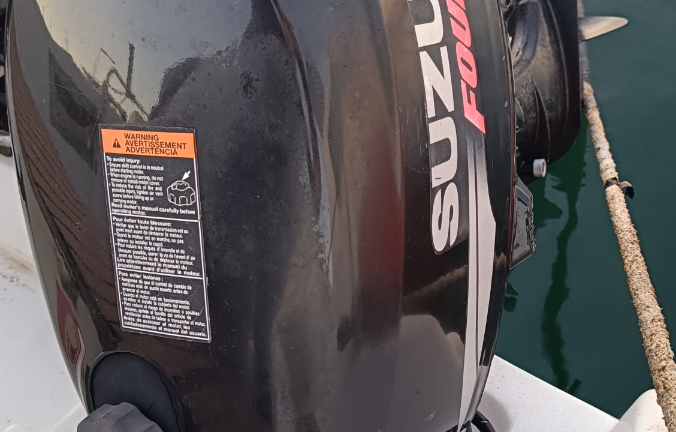 Motore fuoribordo ausiliario