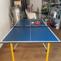 Tavolo piccolo da ping pong
