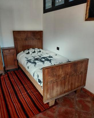 Letto singolo con materasso pronto all'uso