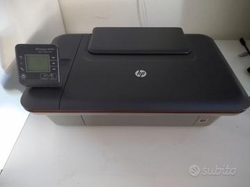 Stampante HP Deskjet 3050A con funzione scanner