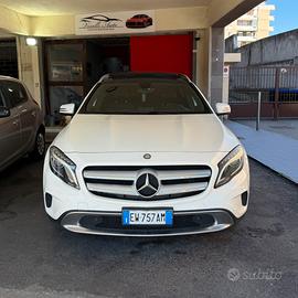 Mercedes-Benz Gla 220 4 Matic Automatic Premiun