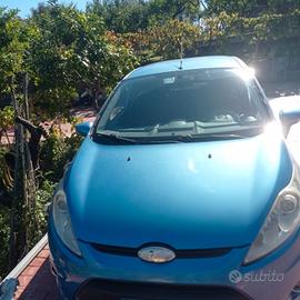 Ford Fiesta titanium 1,4 gpl