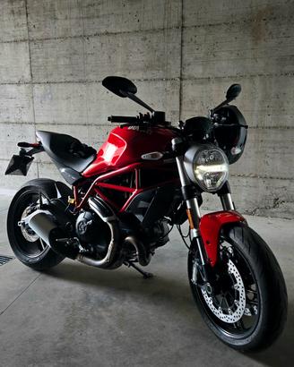 Ducati Monster 797