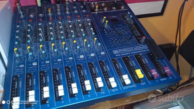Mixer amplificato