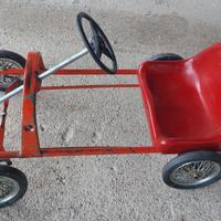 Go kart a pedali in metallo funzionante