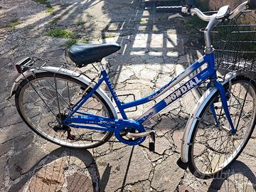 tre biciclette da donna/ragazza