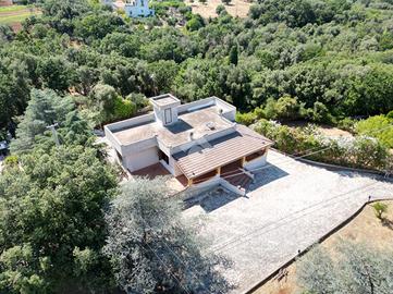 VILLA SINGOLA A POLIGNANO A MARE