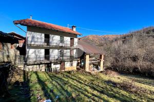 CASA SEMINDIPENDENTE A VIÙ