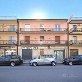 5 LOCALI A SAN GIOVANNI LA PUNTA