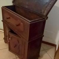 Antica madia in noce