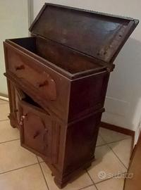 Antica madia in noce