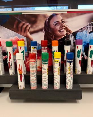 Fumogeni e torce da stadio