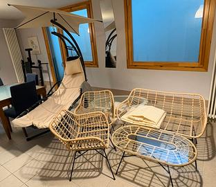 chaise longue e salottino in rattan