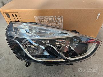 proiettore Clio IV 260103317R originale