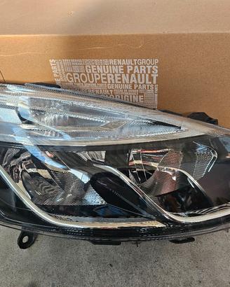 proiettore Clio IV 260103317R originale