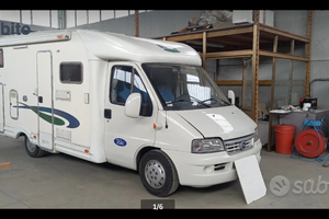 Camper semi-integrale 6 posti