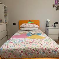Letto singolo arancione 