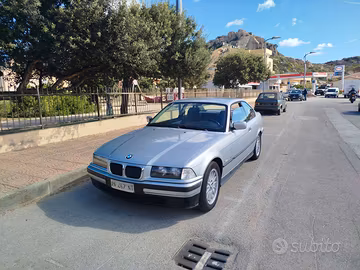 BMW E36 320i COUPÉ