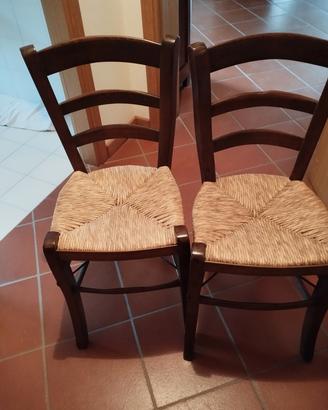 coppia di sedie in legno