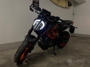 KTM Duke 125