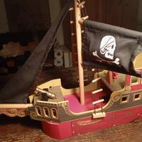 barca dei pirati in legno giocattolo 