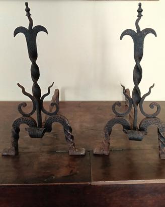 coppia alari per camino