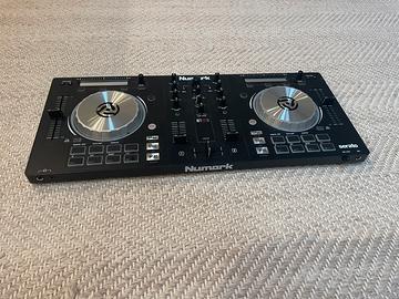 Numark Mixtrack Pro III - Controller DJ