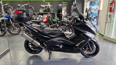 Yamaha T Max Akrapovic