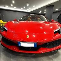 2025 Ferrari 296 "GTS" 3.0cc 662cv