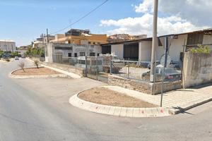 Locali e officina commerciale z. Industria Priolo