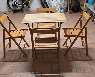 tavolo da giardino con sedie