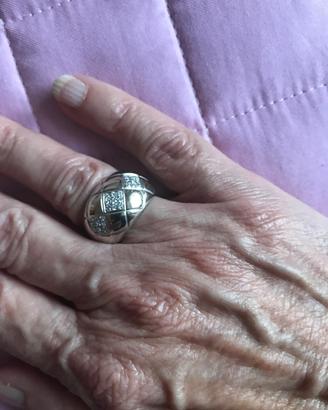 Anello oro bianco e brillanti