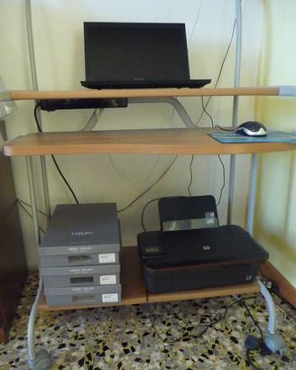 Tavolino porta P.C., pari al nuovo! VARESE centro