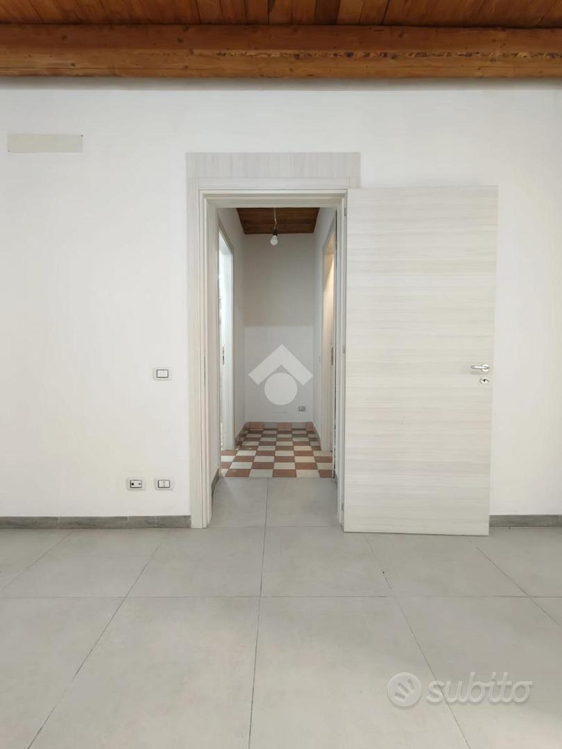 2 LOCALI A PALERMO - Vista 4