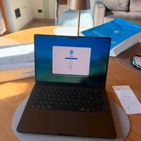 Macbook pro m5 black