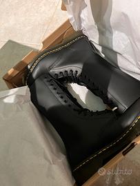 Dr Martens modello alto mai indossate tg 38