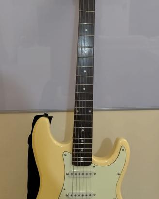 Chitarra elettrica con tracolla fender