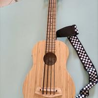 Ukulele basso elettroacustico