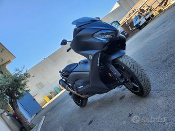Yamaha T-Max 560