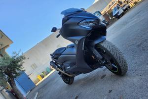 Yamaha T-Max 560