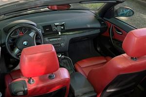 BMW serie 1 Cabrio 118i interni pelle rossi (rara)