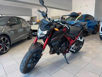 Honda Hornet 750 SOLO 1.000 KM PARI AL NUOVO