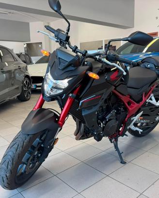 Honda Hornet 750 SOLO 1.000 KM PARI AL NUOVO