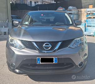 Nissan qashqai 2015