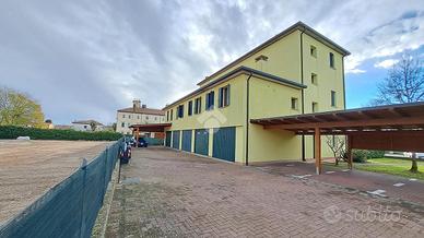 3 LOCALI A SAN MARTINO DI VENEZZE