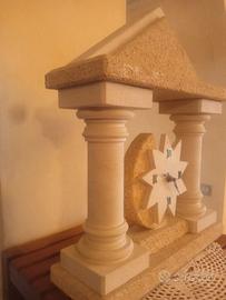 Orologio a tempietto