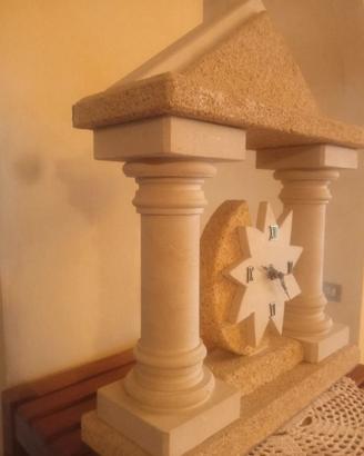 Orologio a tempietto