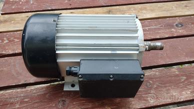 Motore 220v per circolare / banco sega
