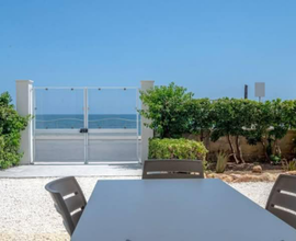 Di FRONTE SPIAGGIA-accesso diretto SPIAGGIA