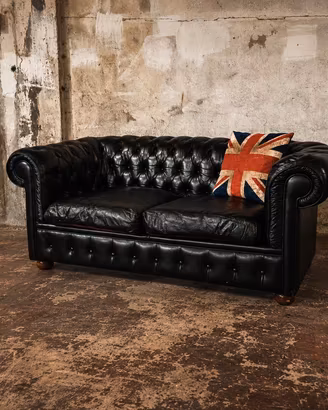 Divano vintage Chester Chesterfield in vera pelle 